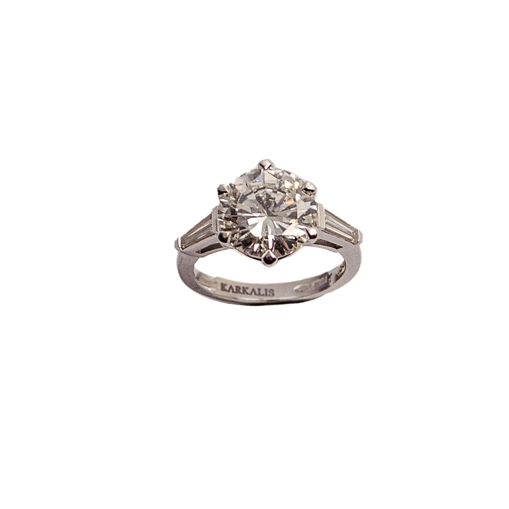 Gold K18 Engagement ring. Diamond 5.50 ct