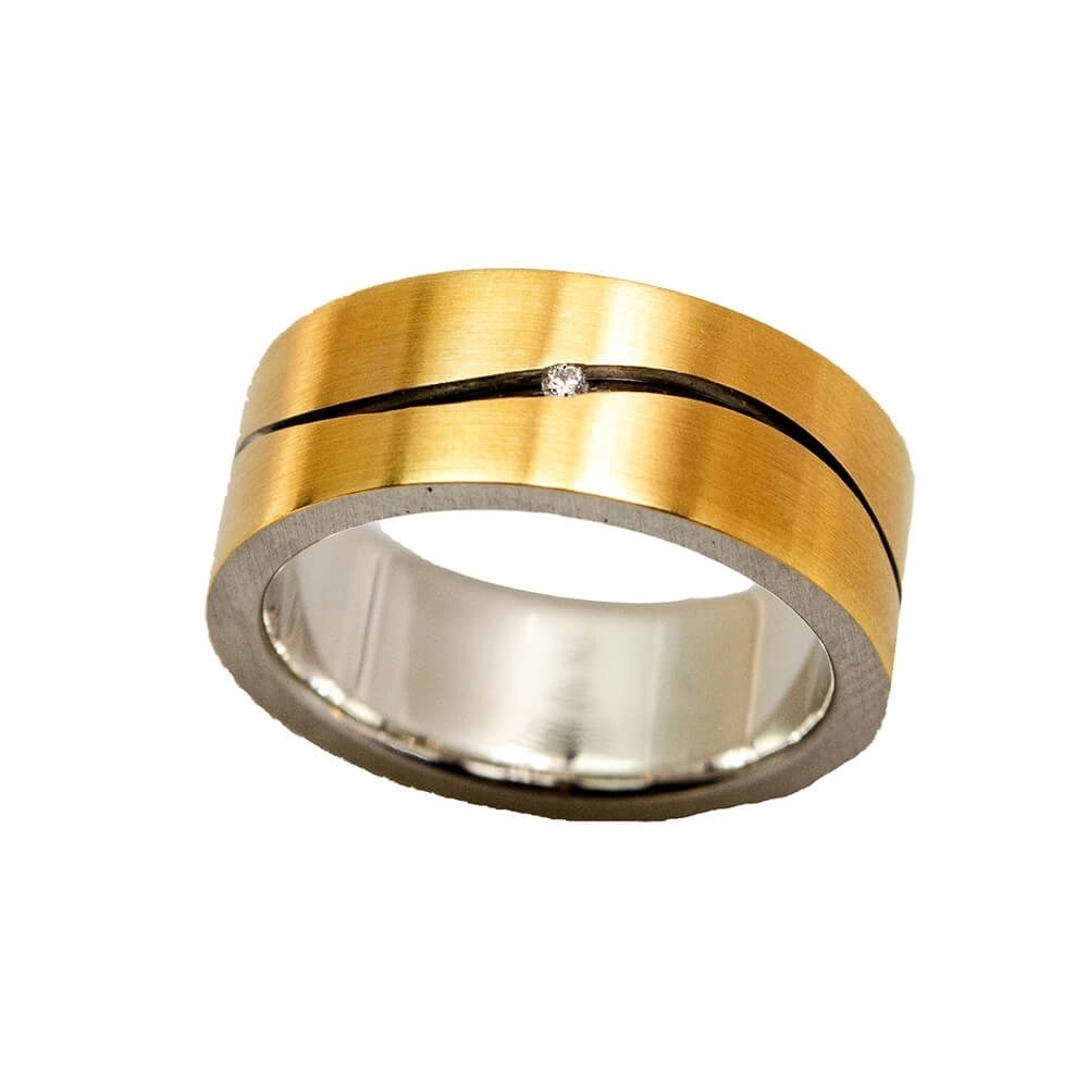 Gold Wedding Ring K18. Diamonds 